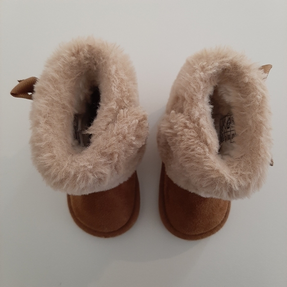 JOE FRESH Faux Fur Lined Boots, Size 4, LIKE NEW - Picture 2 of 5